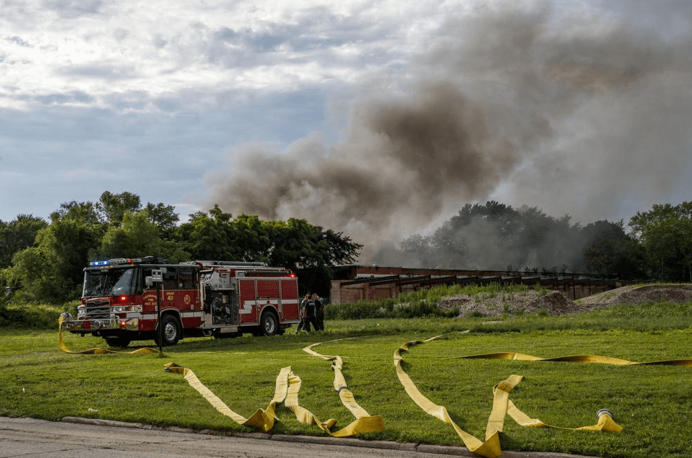 國外近 100 噸鋰電池倉庫爆炸